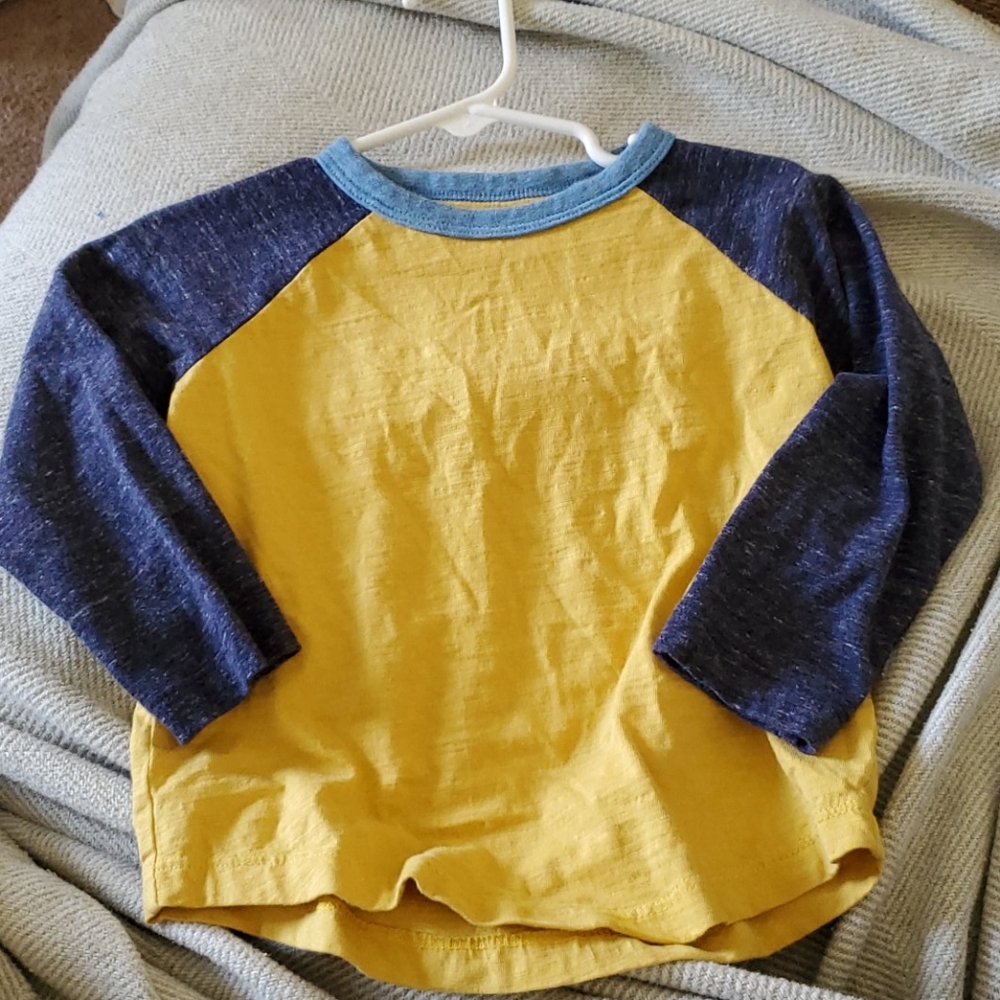 2 toddler boys long sleeve tees